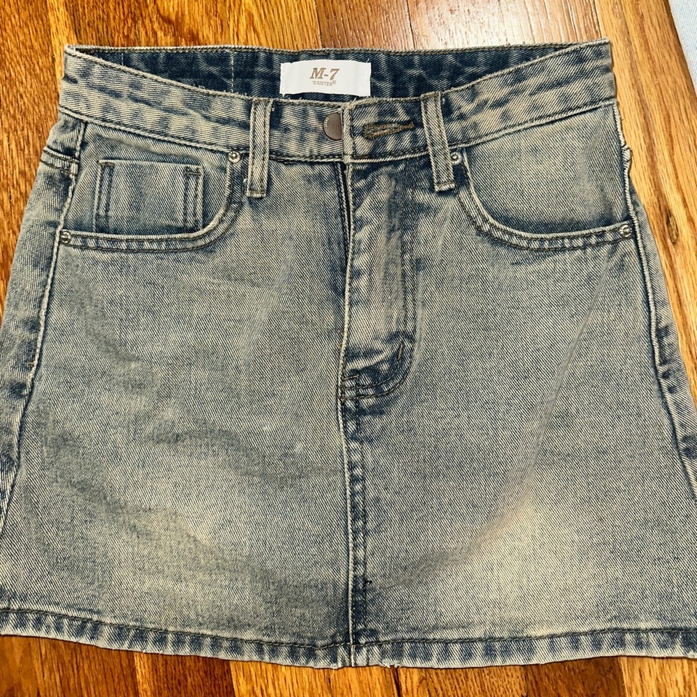 Super cute Jean skirt